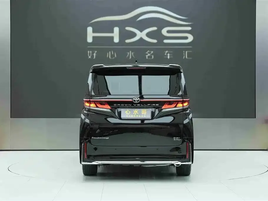 Toyota Vellfire — фото 2