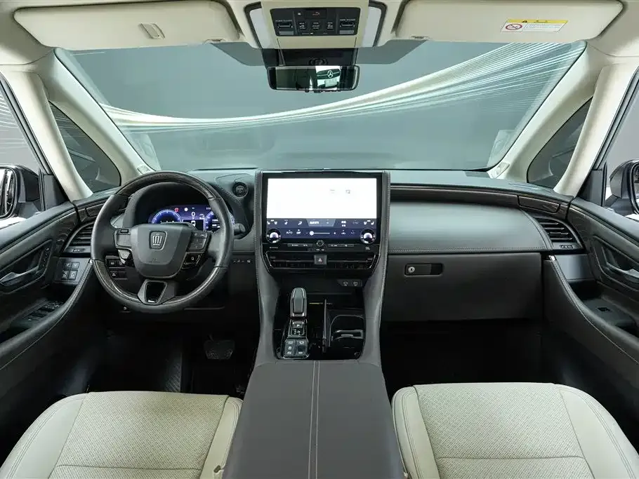 Toyota Vellfire — фото 10