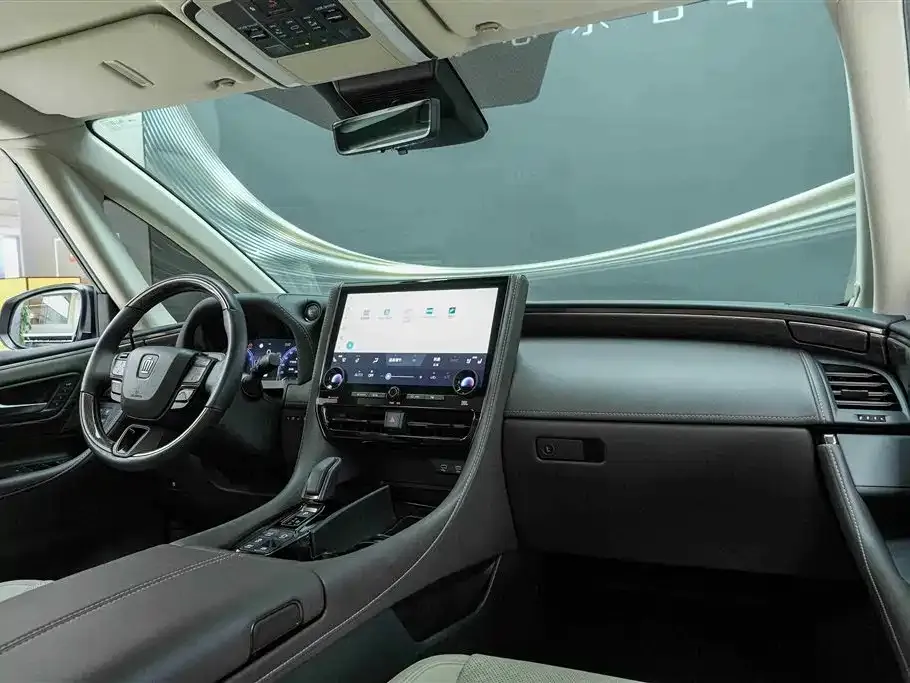 Toyota Vellfire — фото 8
