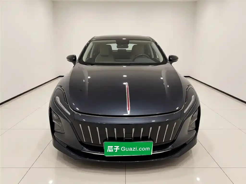 Hongqi E-QM5 — фото 3