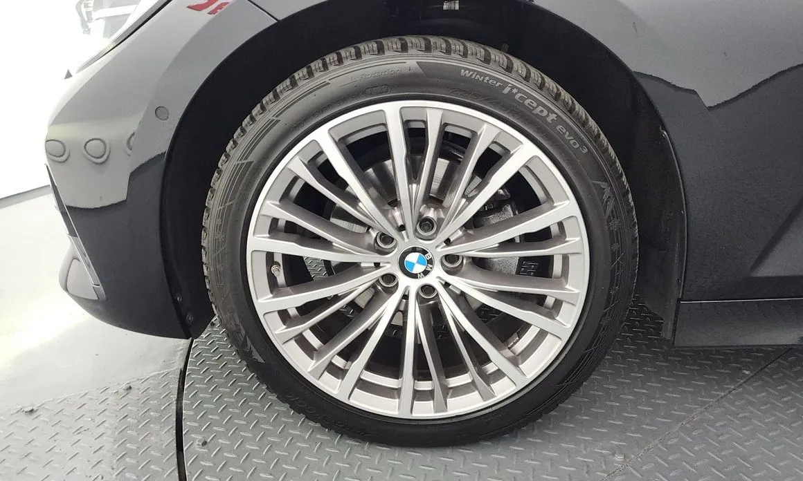 BMW 3-Series 2021 из KR, фото 4
