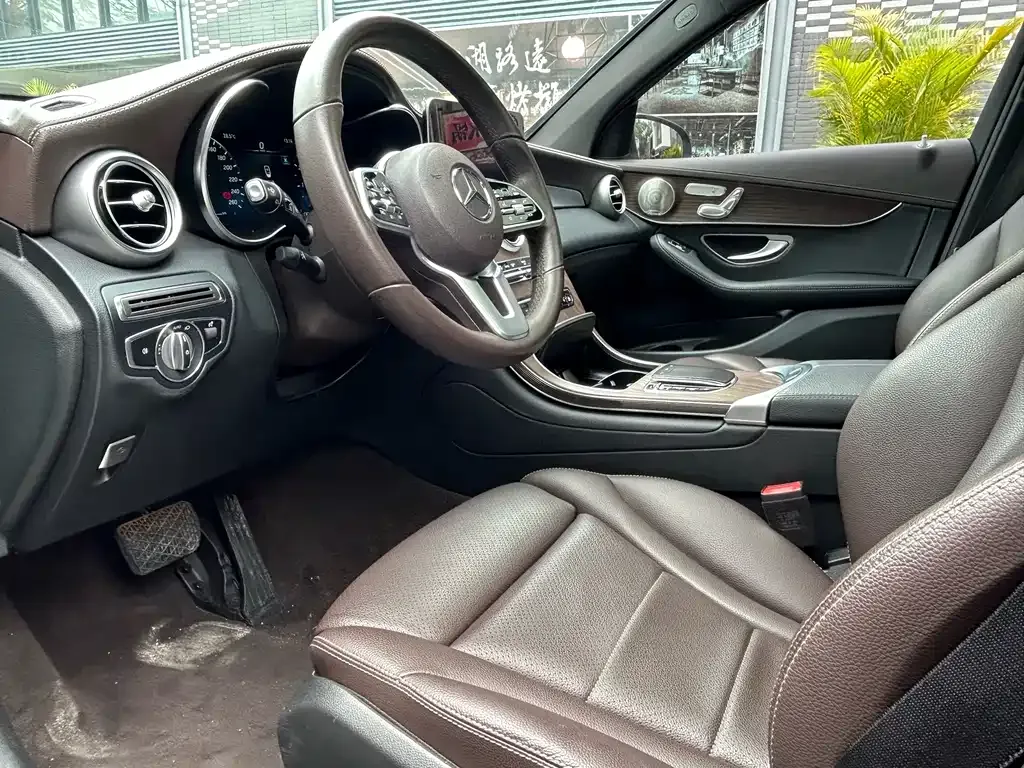 Mercedes-Benz GLC — фото 8