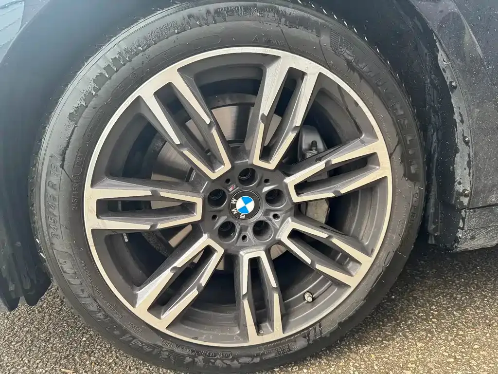 BMW 5 Series — фото 2