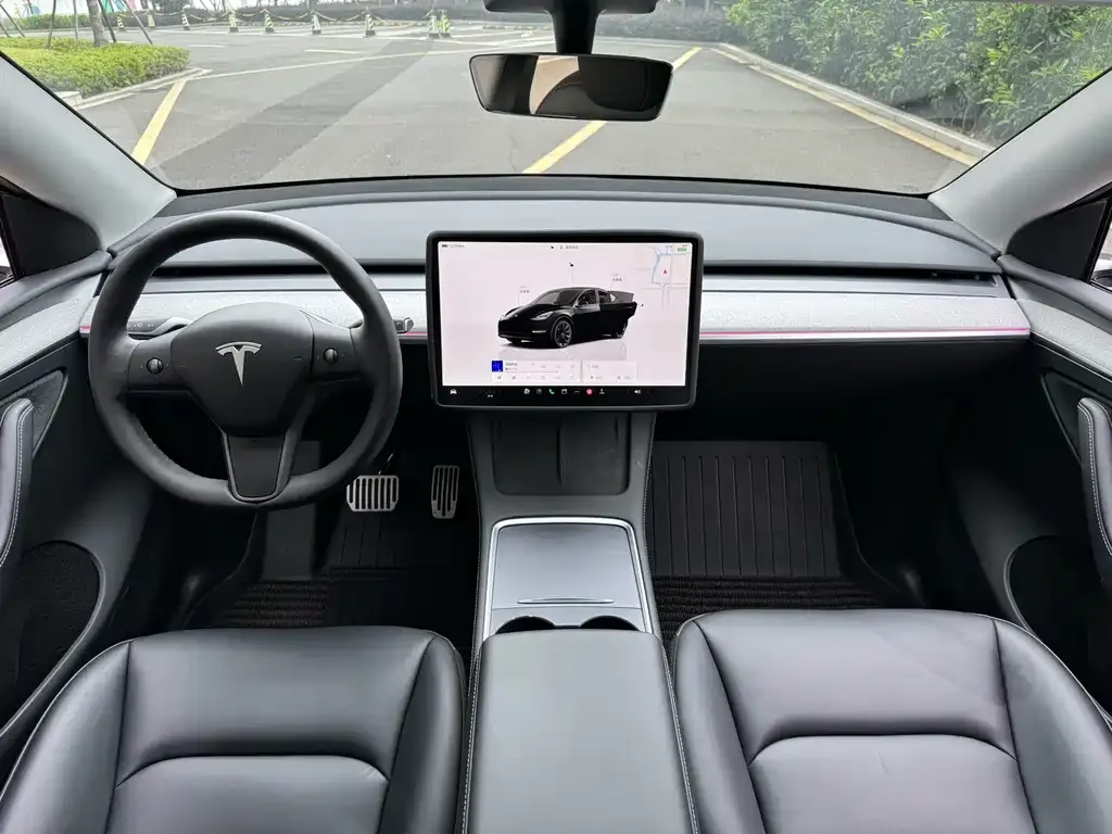 Tesla Model Y — фото 5