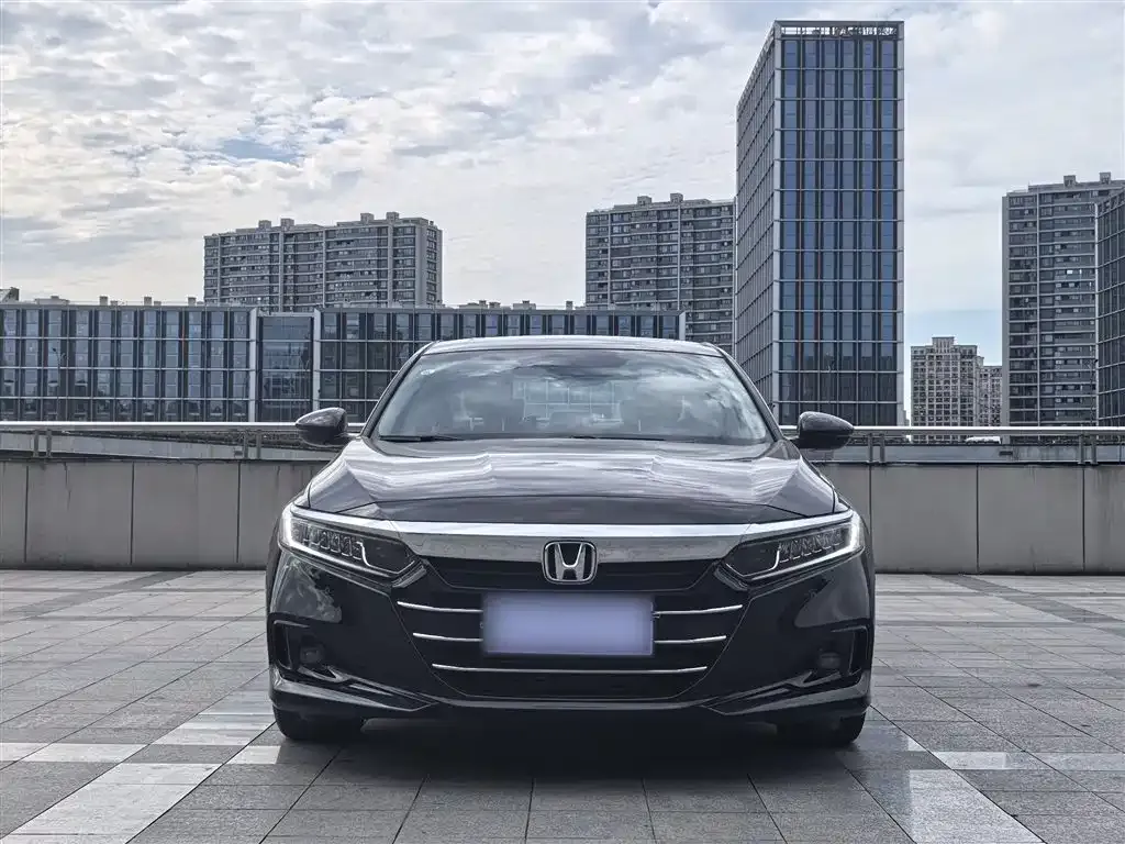 Honda Accord — фото 9