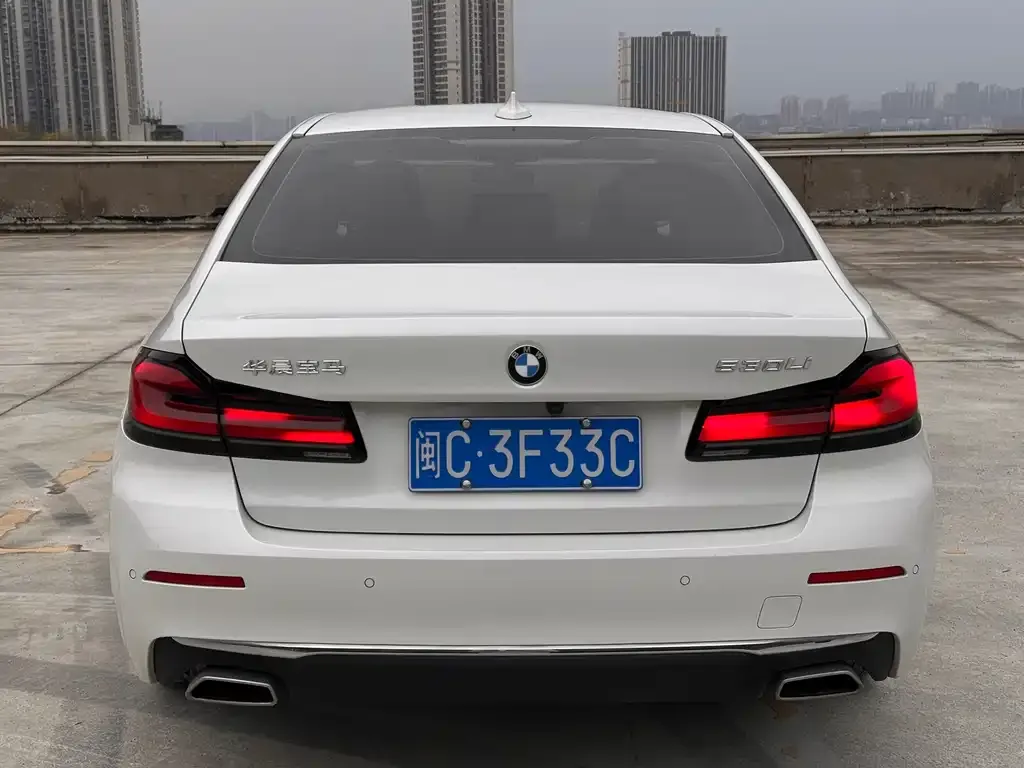 BMW 5 Series — фото 2