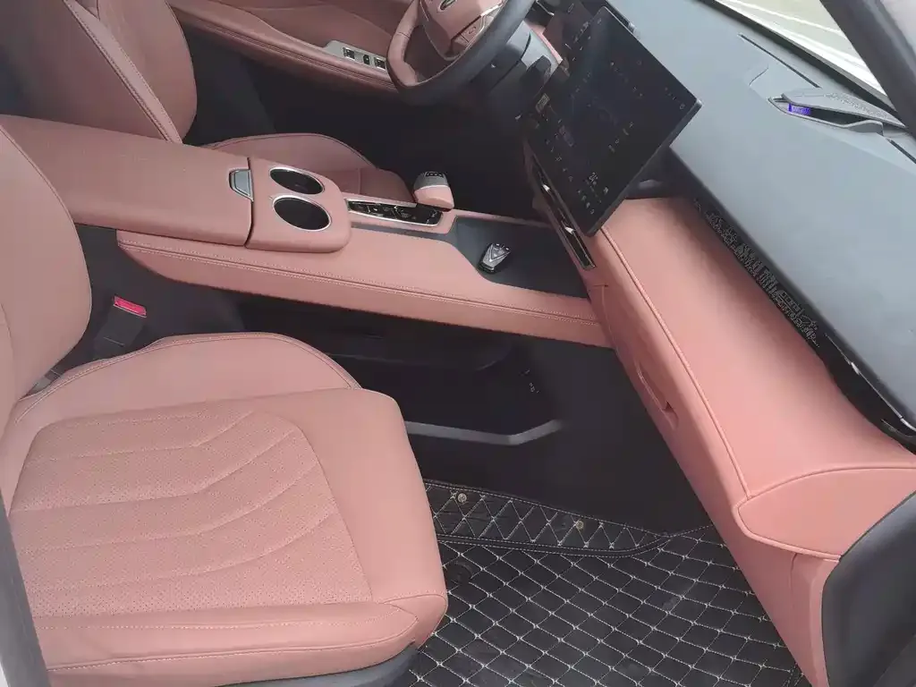 Changan UNI-Z 2024 из CN, фото 3