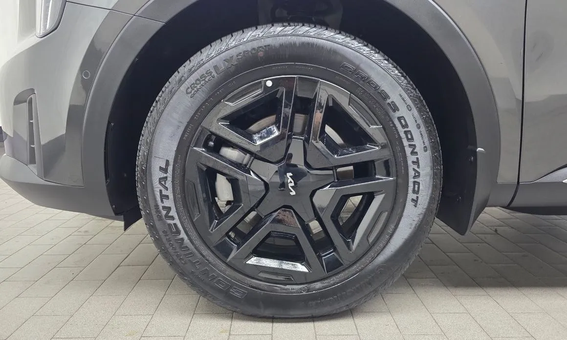 Kia Sorento — фото 9