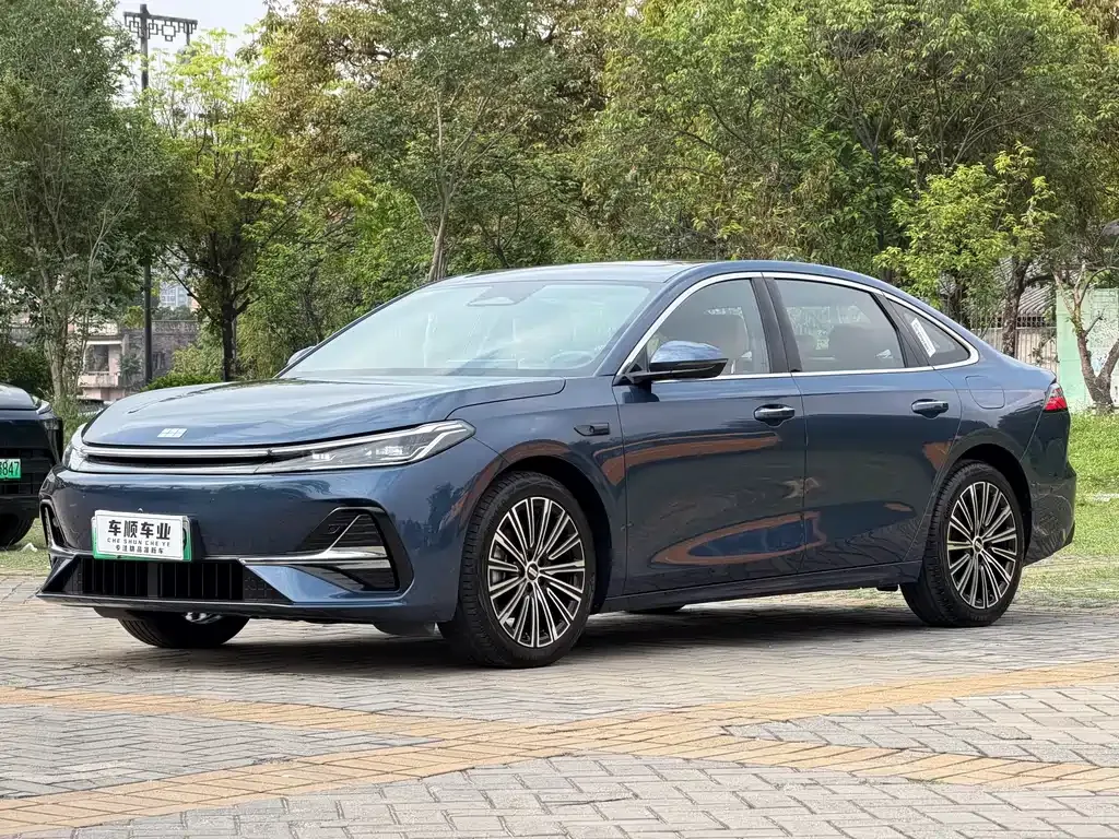 Geely Galaxy A7
