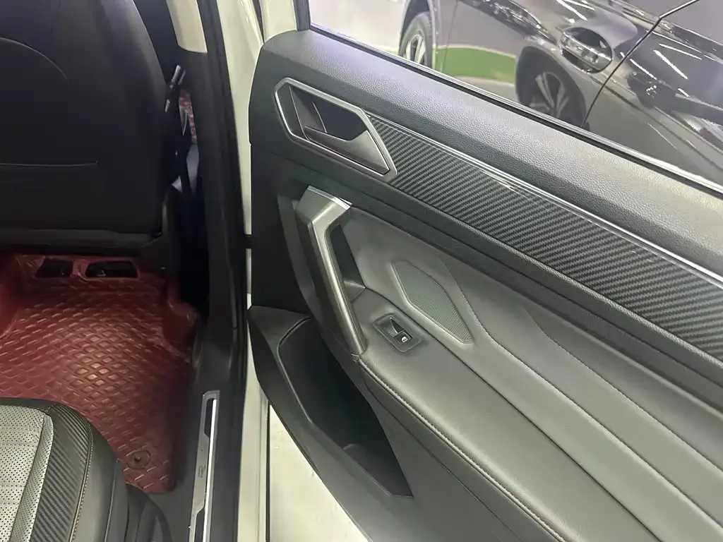 Volkswagen Tiguan X 2022 из CN, фото 9