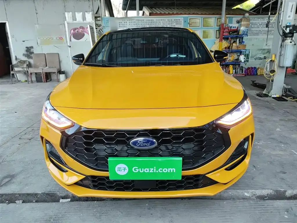 Ford Focus 2023 из CN, фото 6