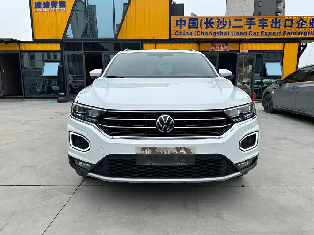 Volkswagen T-Roc — фото 2
