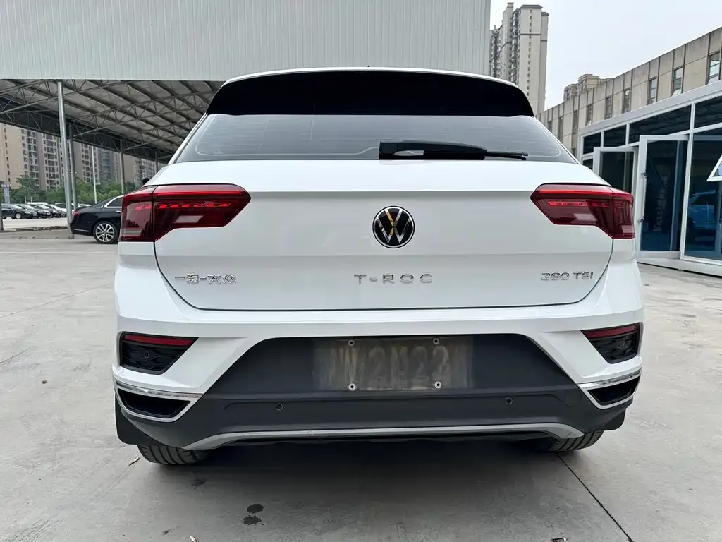 Volkswagen T-Roc — фото 7