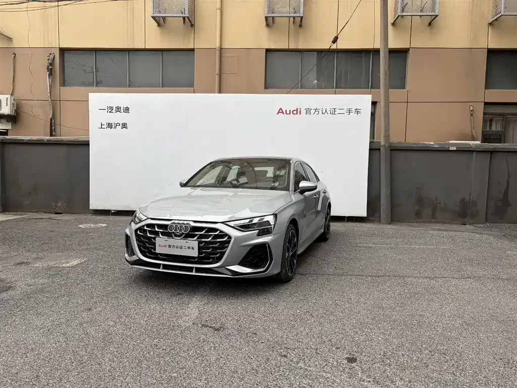 Audi A3 — фото 1