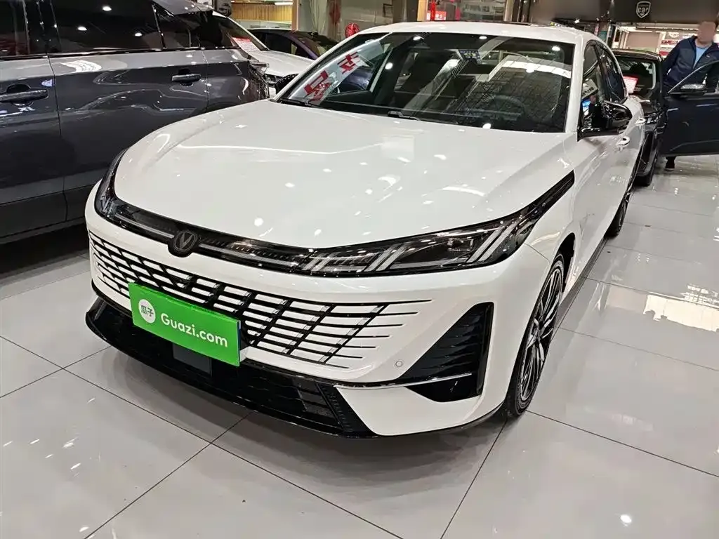 Changan Eado — фото 4