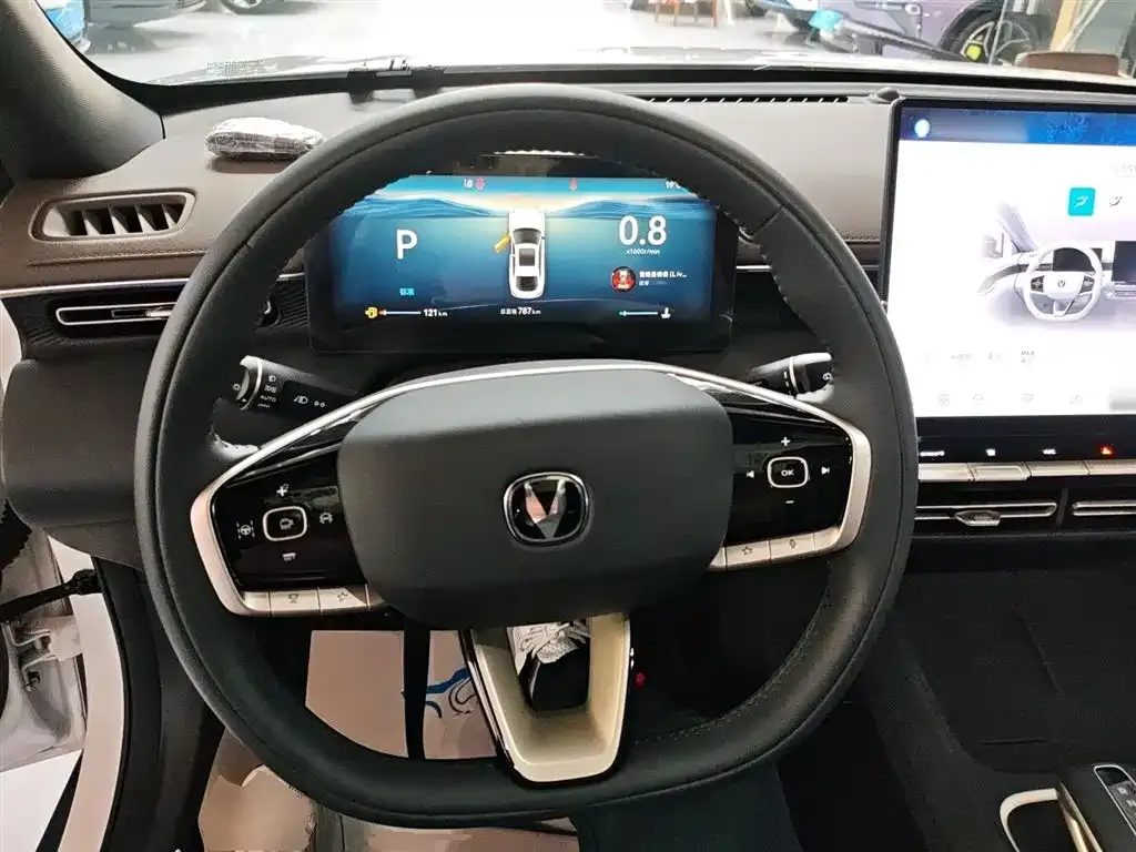 Changan Eado — фото 10