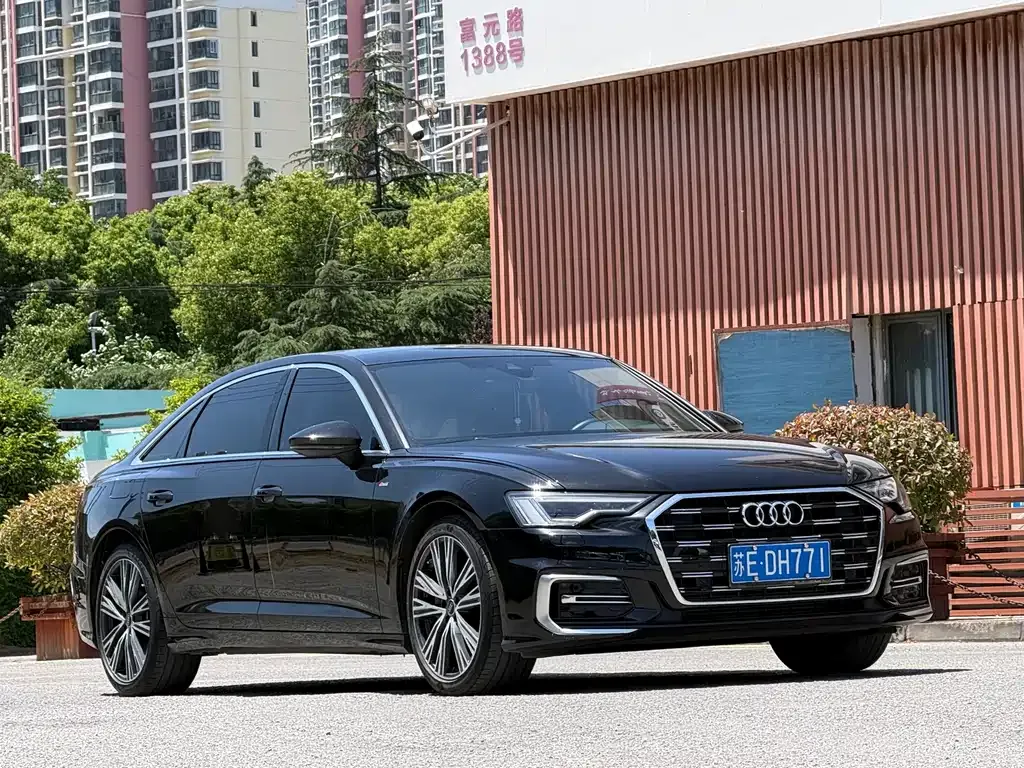 Audi A6L — фото 8
