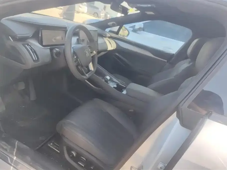 BYD L EV 2025 из CN, фото 2