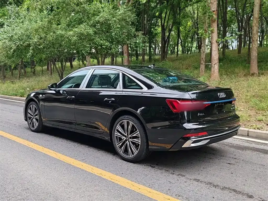 Audi A6L — фото 6