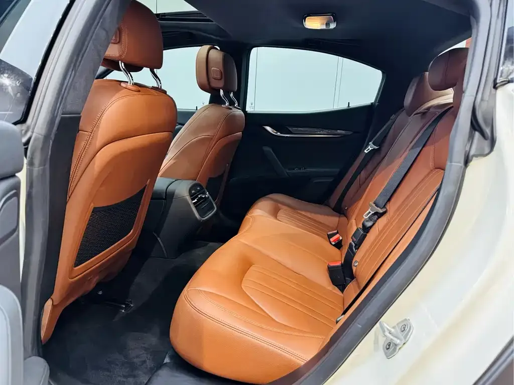 Maserati Ghibli — фото 8
