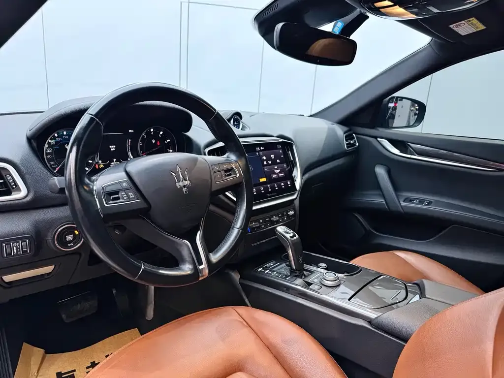 Maserati Ghibli — фото 6