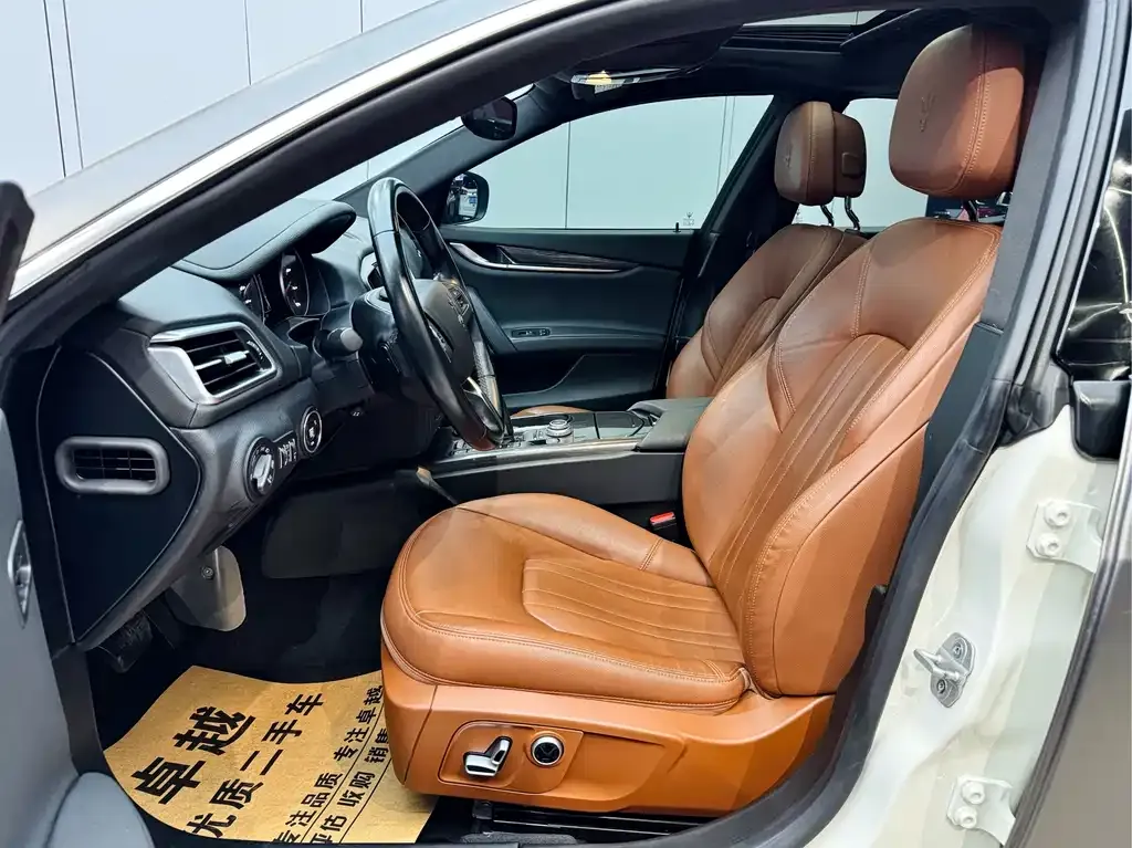 Maserati Ghibli — фото 10