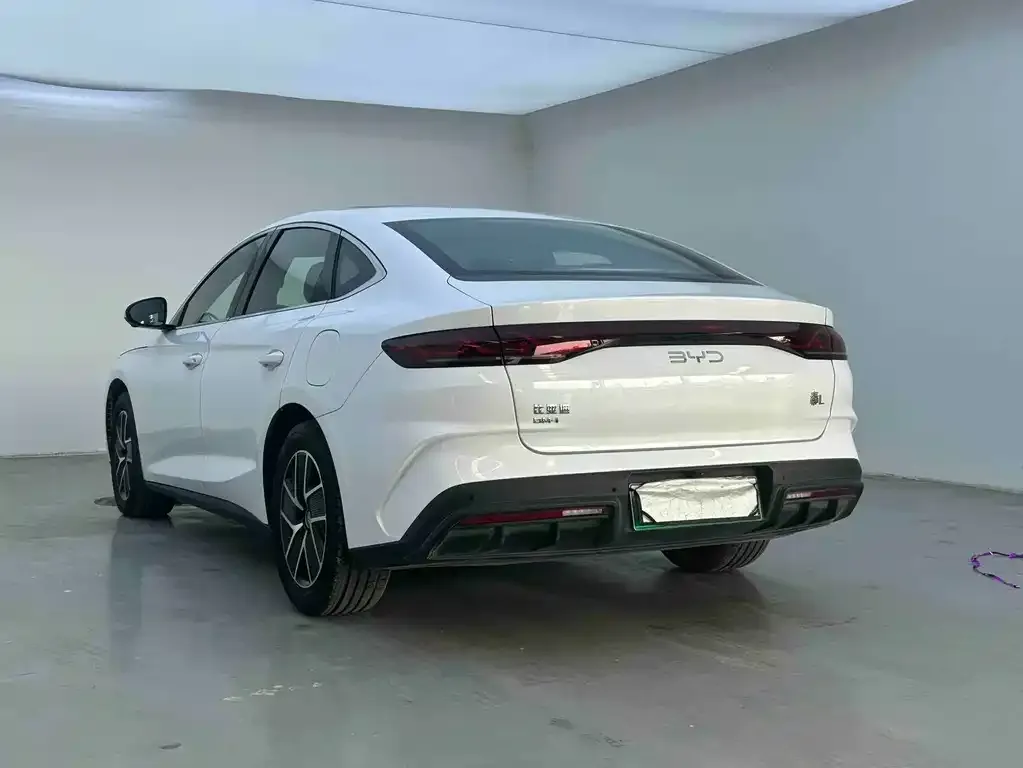 BYD Qin L — фото 3