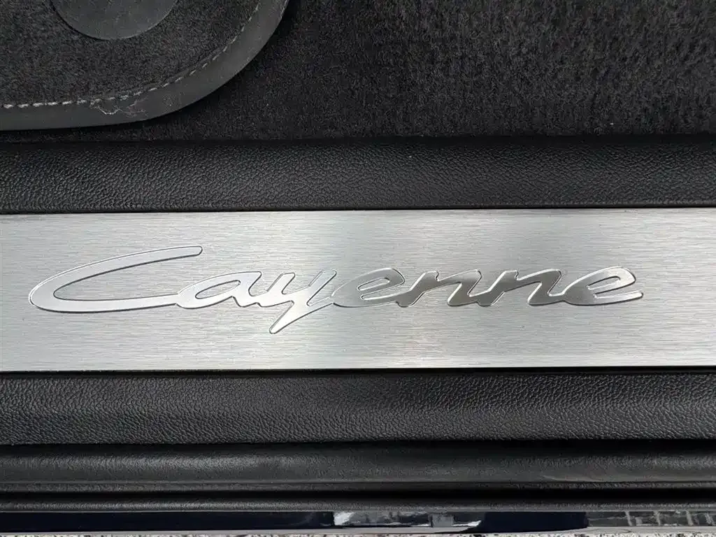 Porsche Cayenne — фото 9