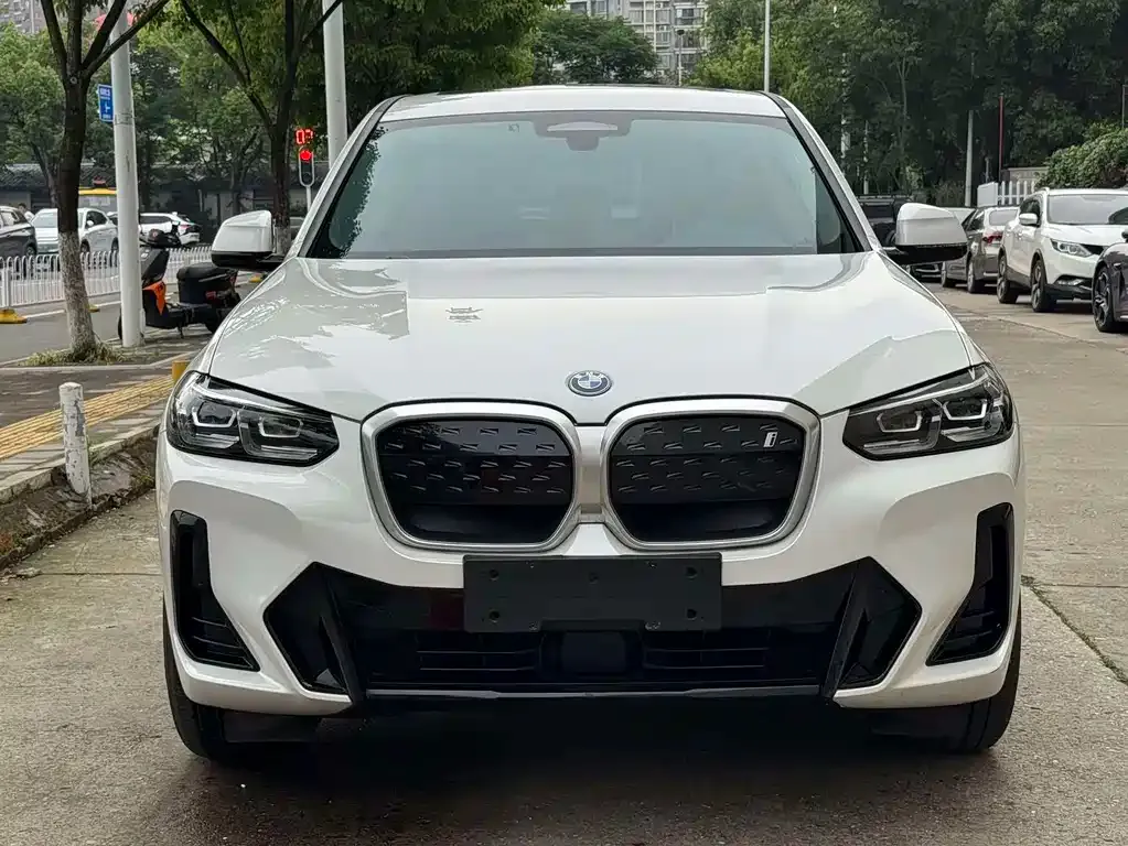 BMW iX3 2026 из CN, фото 4