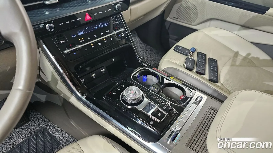 Kia Carnival — фото 10