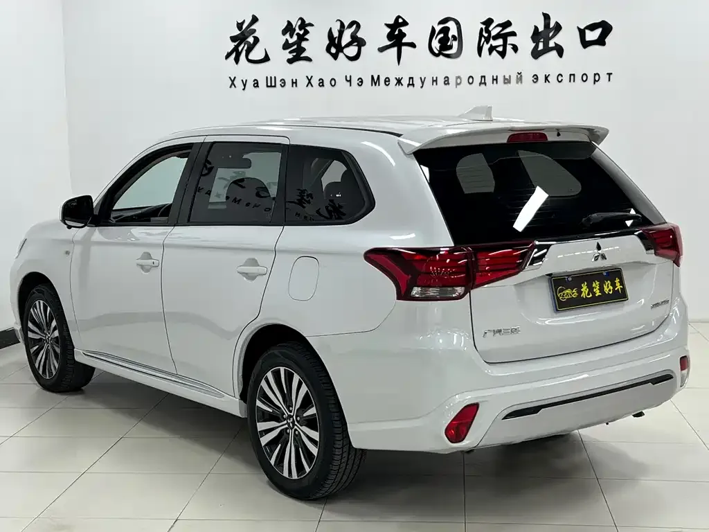 Mitsubishi Outlander 2022 из CN, фото 8