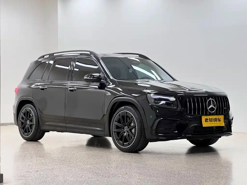 Mercedes-Benz GLB AMG — фото 9