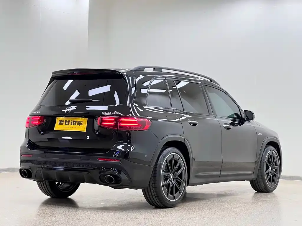 Mercedes-Benz GLB AMG — фото 8