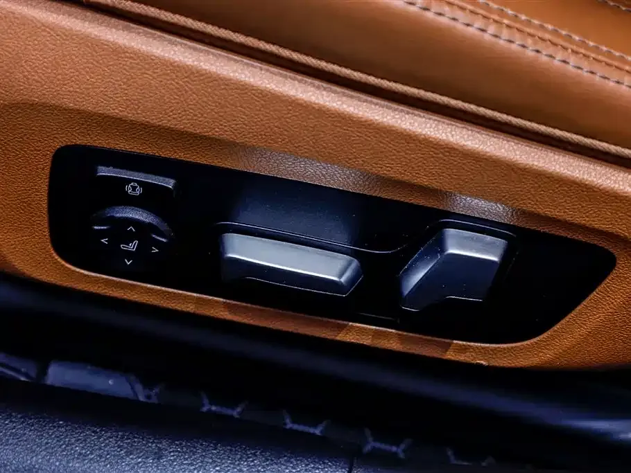 BMW 8 Series 2022 из CN, фото 8