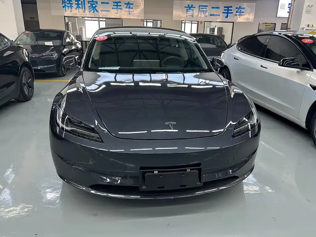 Tesla Model 3 — фото 9