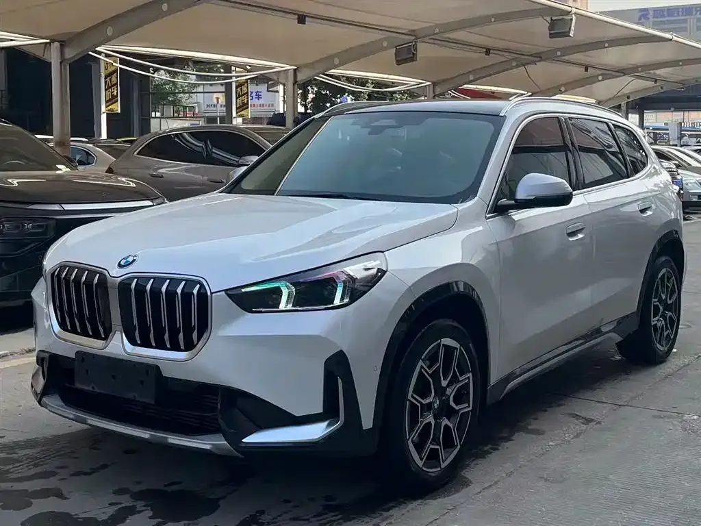BMW X1 — фото 1