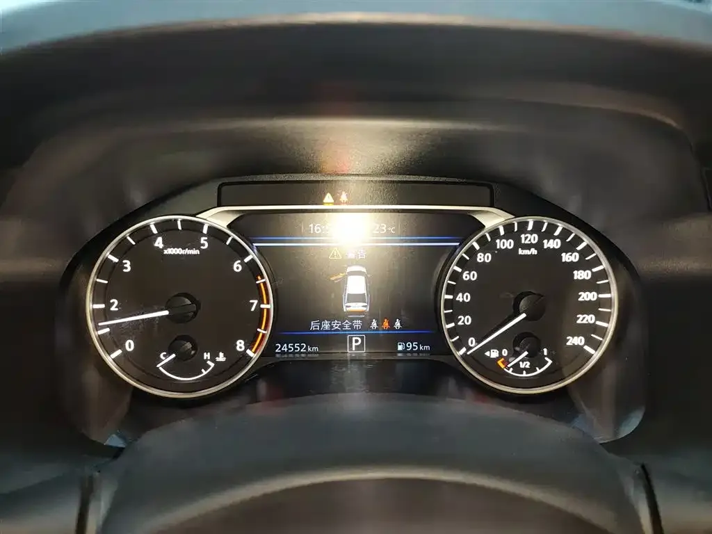 Nissan Teana 2024 из CN, фото 3