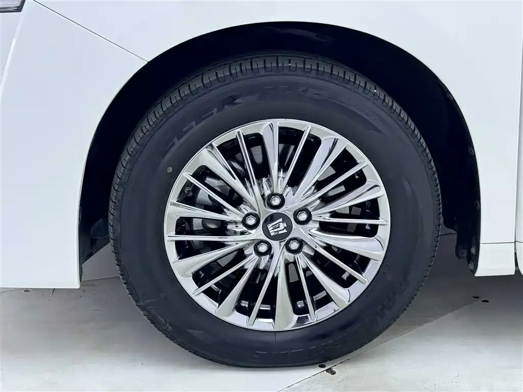 Toyota Vellfire — фото 8
