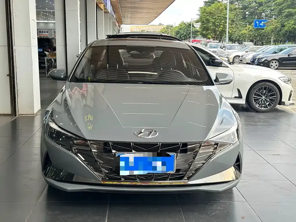 Hyundai Elantra — фото 9