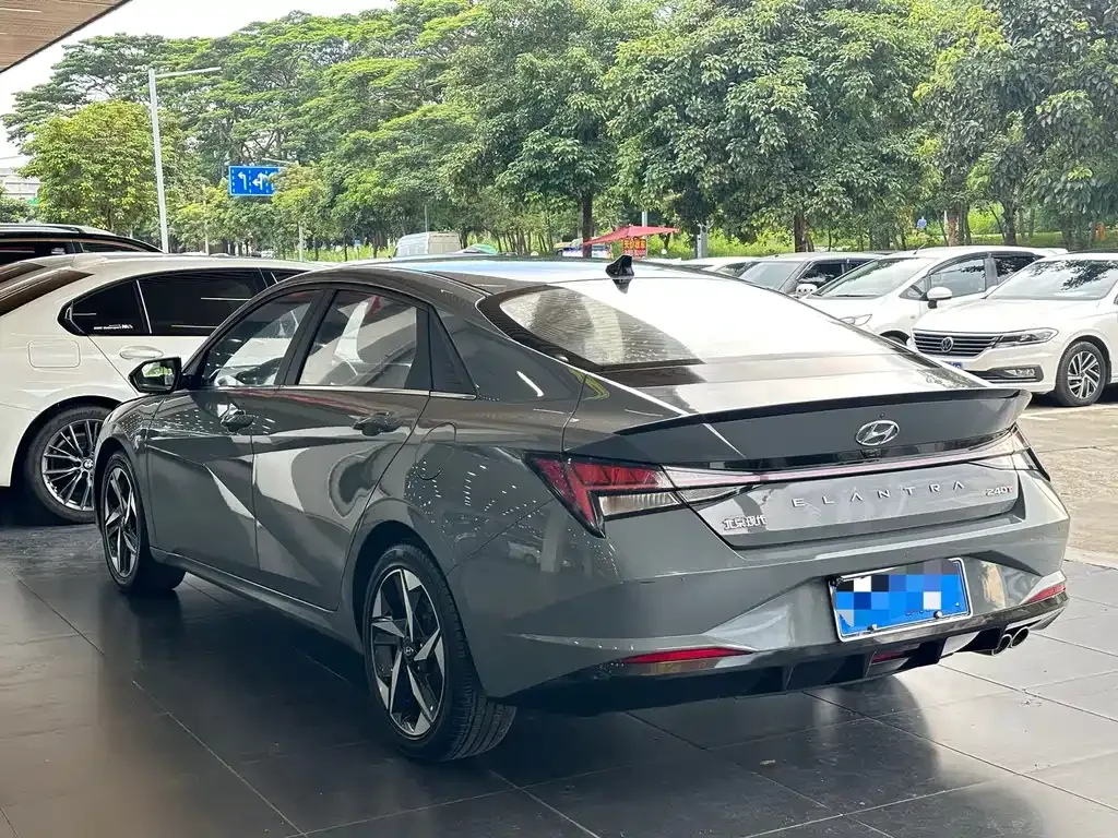 Hyundai Elantra — фото 6