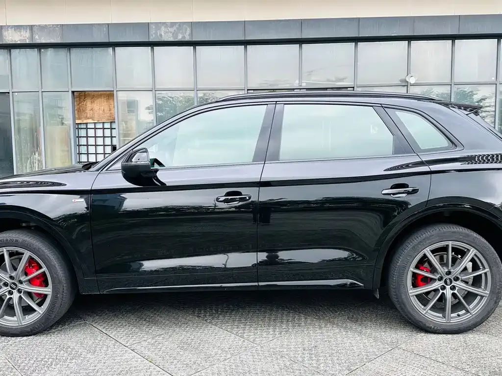 Audi Q5L 2024 из CN, фото 5