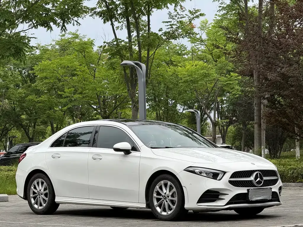 Mercedes-Benz A-Class — фото 10