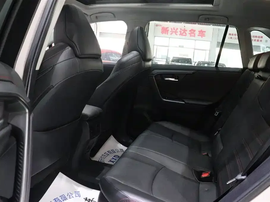 Toyota Wildlander New Energy 2022 из CN, фото 3