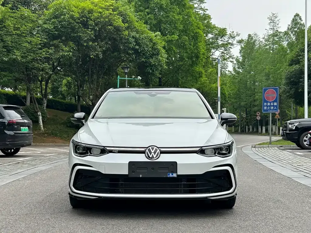 Volkswagen Golf — фото 9