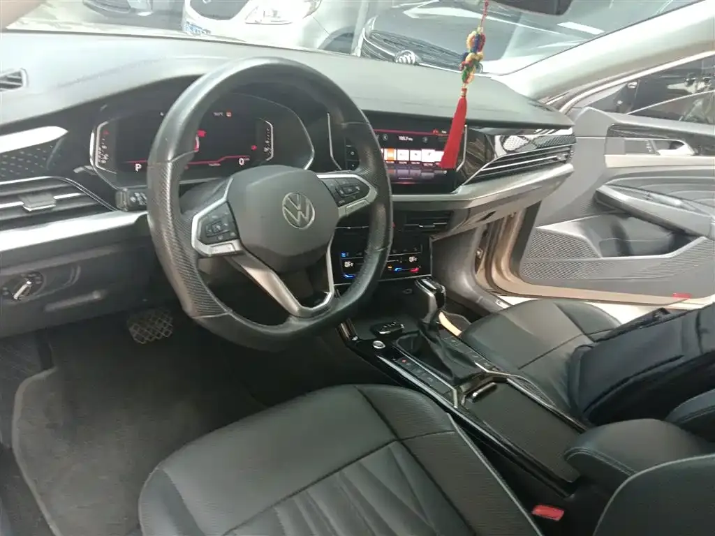 Volkswagen Passat — фото 9