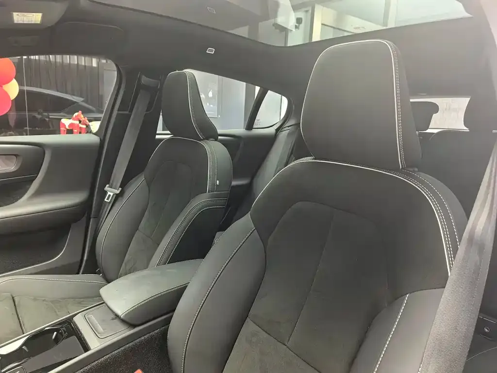 Volvo C40 2024 из CN, фото 5