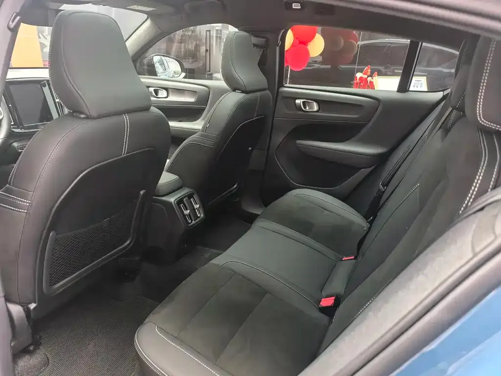 Volvo C40 2024 из CN, фото 6