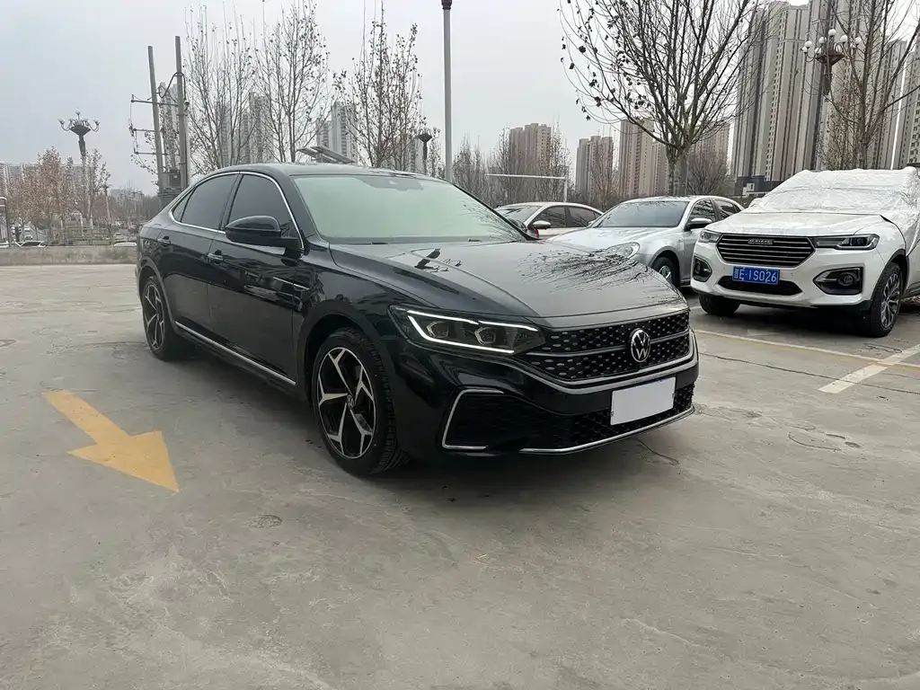 Volkswagen Passat — фото 6