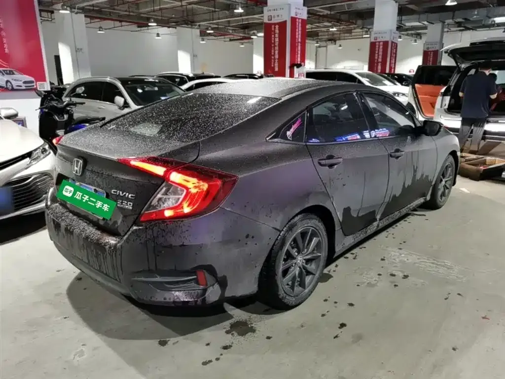Honda Civic — фото 7