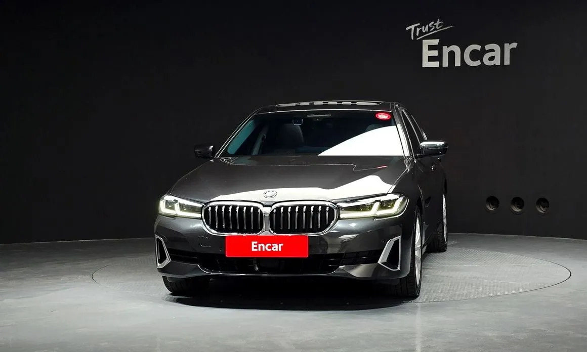 BMW 5-Series 2021 из KR, фото 2